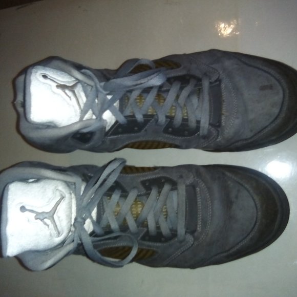 Size 12 -Nike Air  Jordan 5 Retro Wolf Grey 2011 main image 11